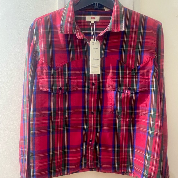 Levi’s Women’s Red Check Cropped Shirt - Picture 4 of 8